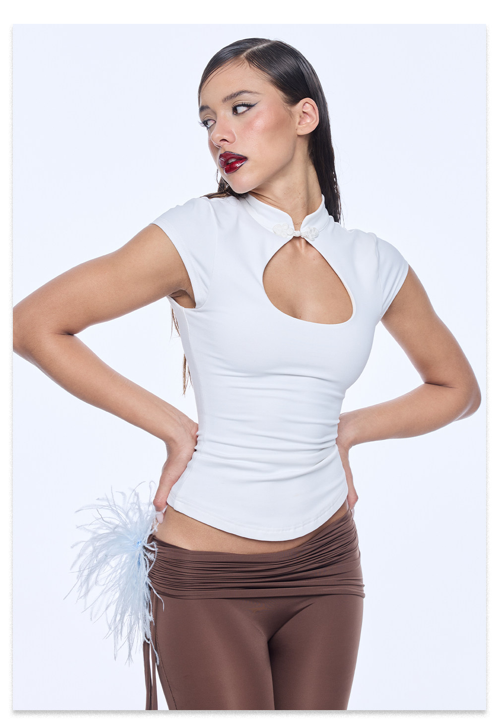 Women's Cutout Waist T-Shirt