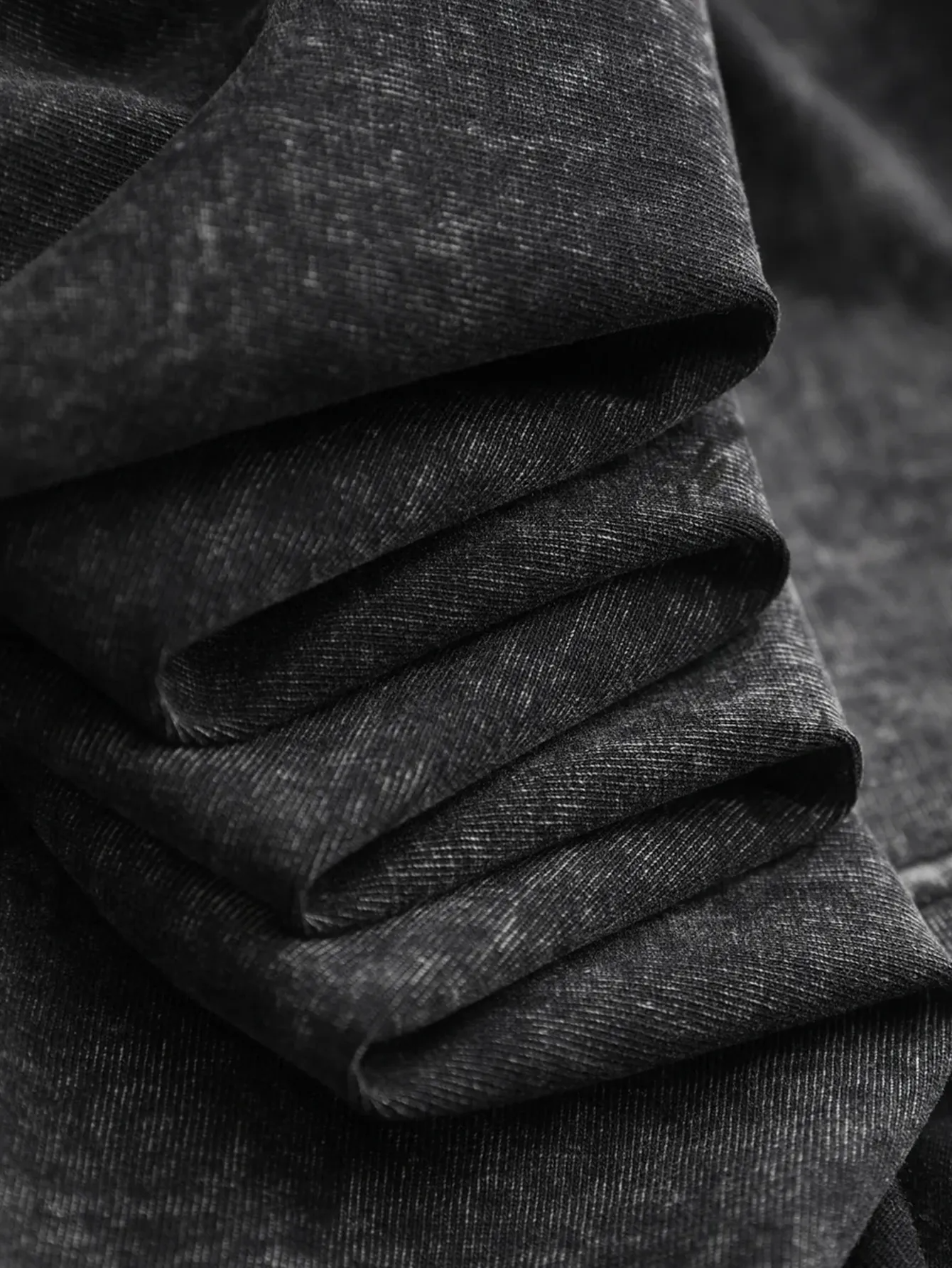 Black washed T-shirt with heart print